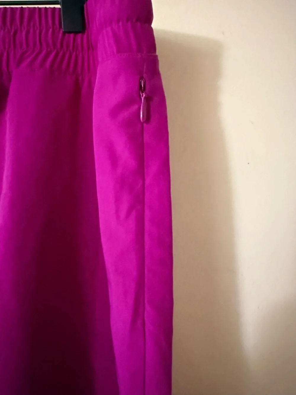 Summersalt Magenta Athletic Skirt with Navy Trim, size 1X - Picture 5 of 6